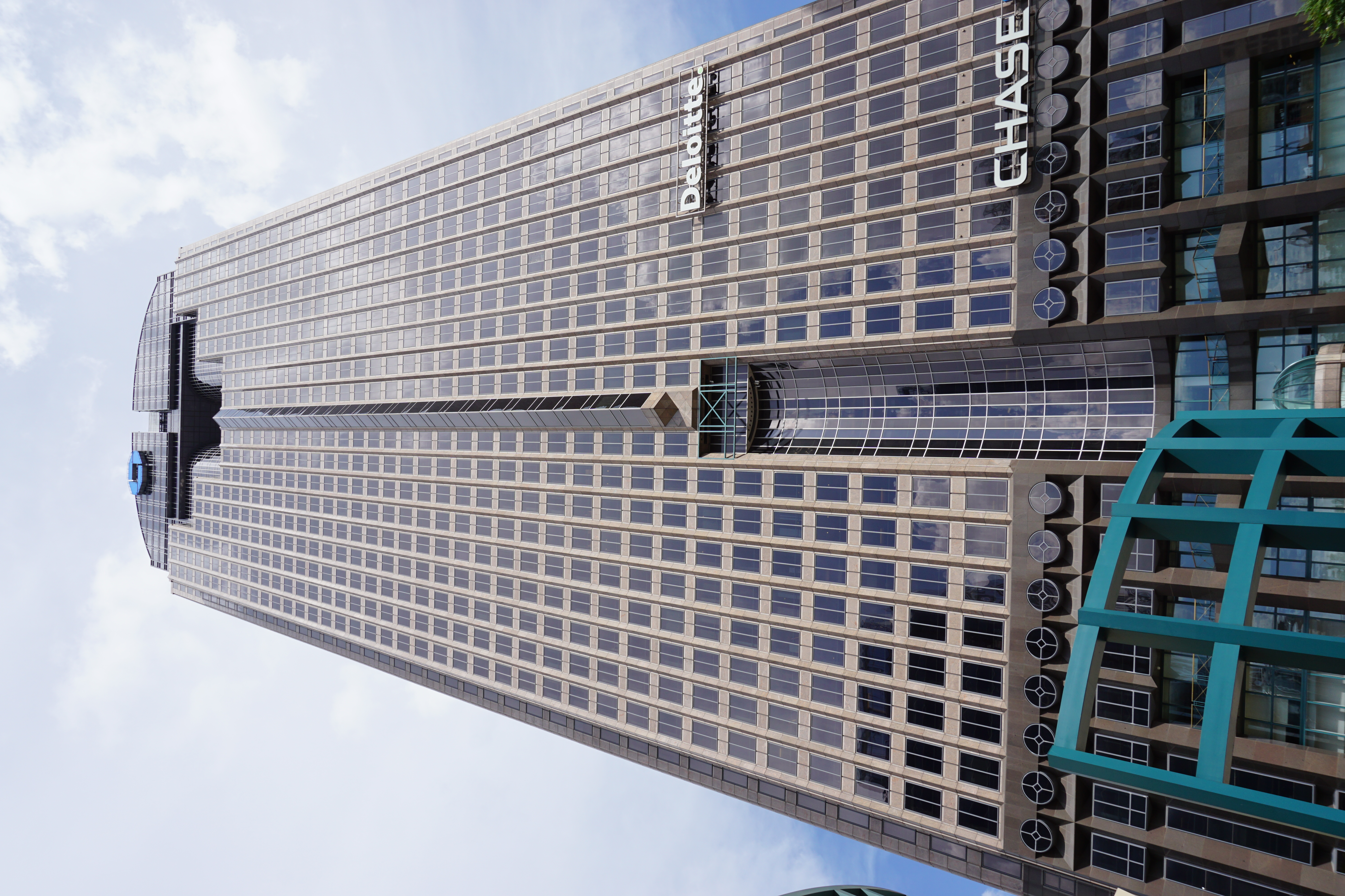 Chase Tower — Keyhole (upward angle)