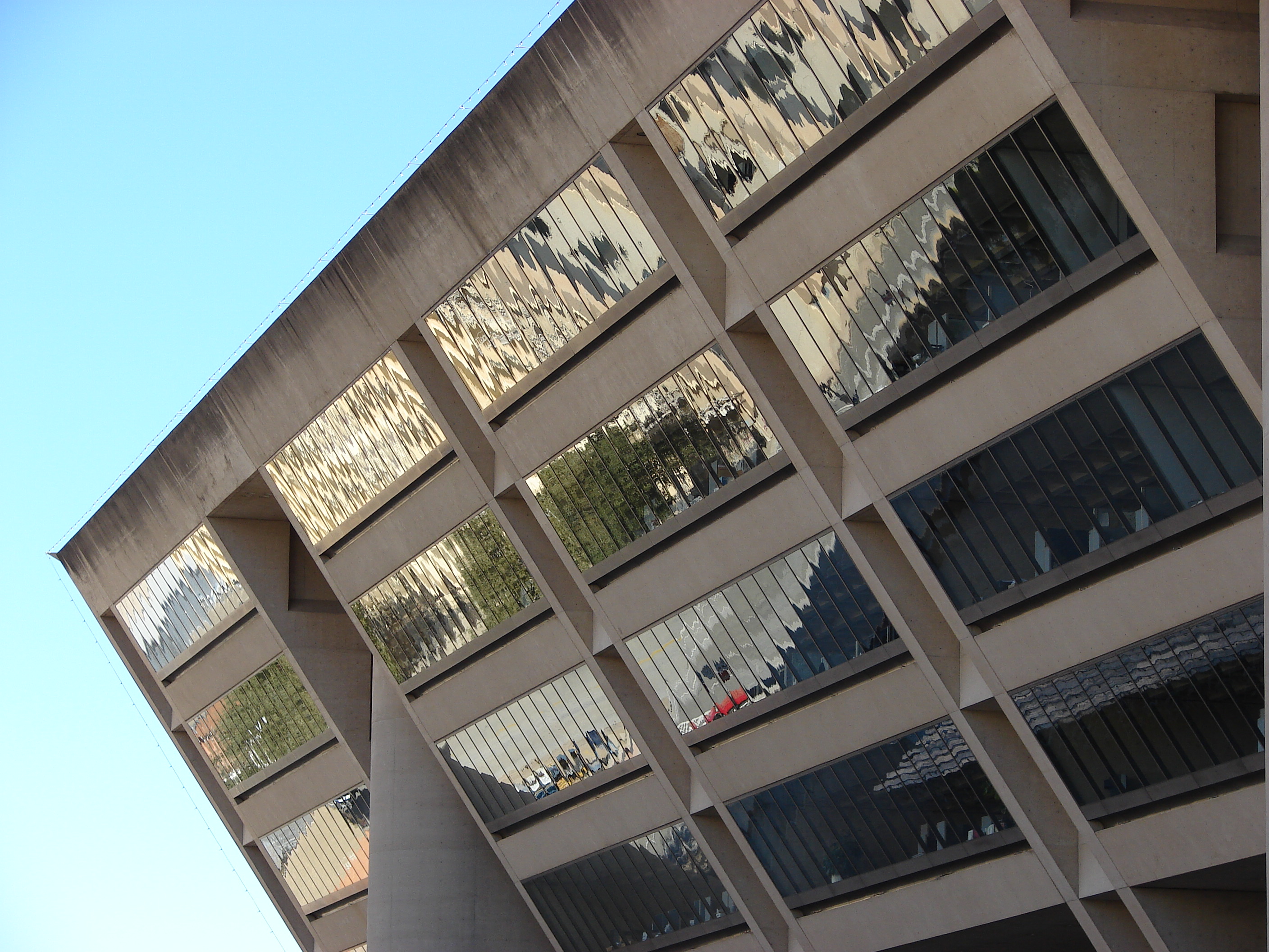 Dallas City Hall 2.jpg