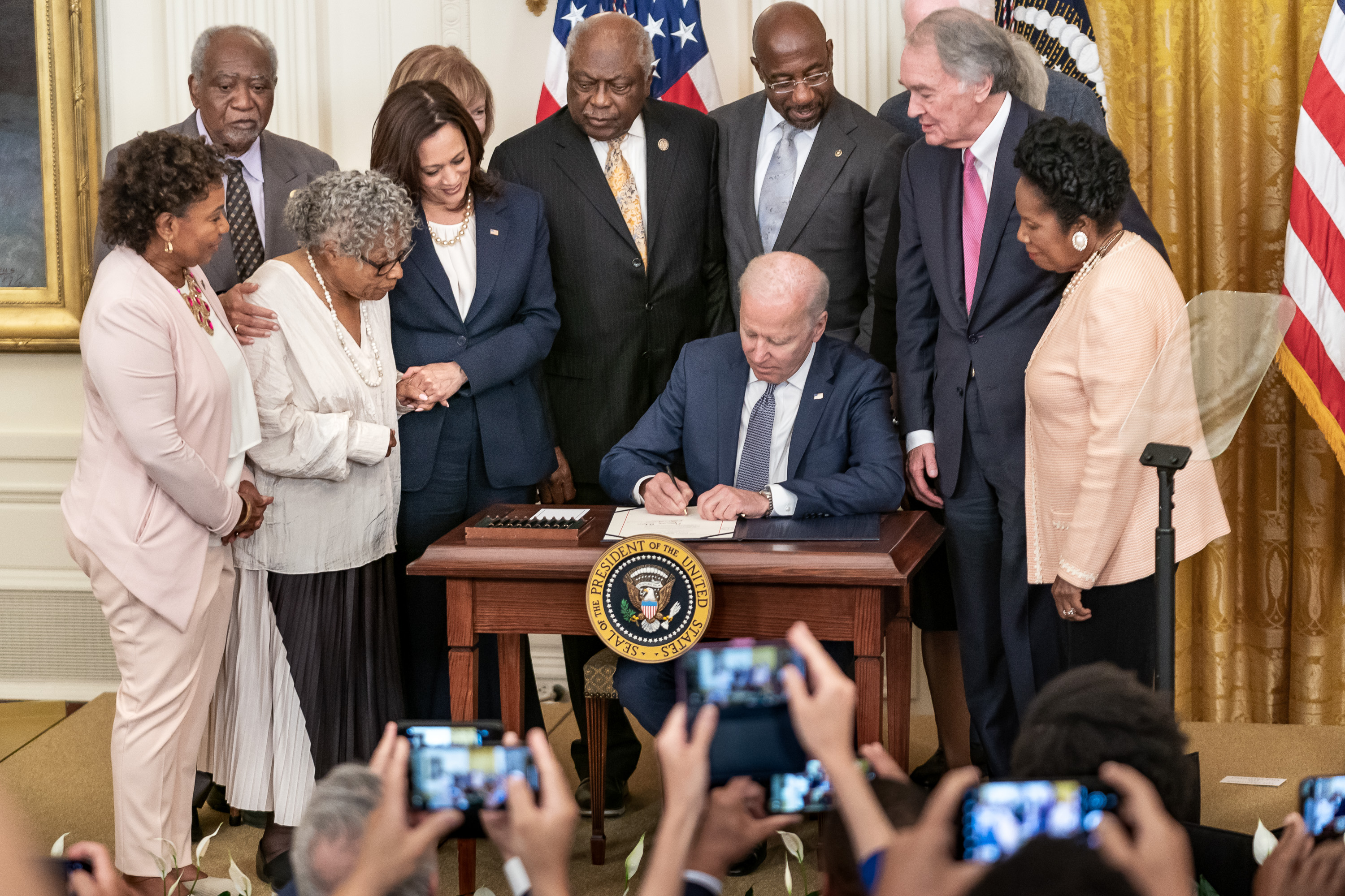 Biden signs Juneteenth National Independence Day Act (51268573538).jpg