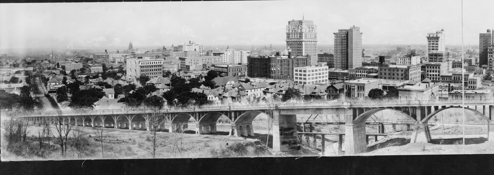 Oak Cliff Viaduct, Dallas, Texas (1912)