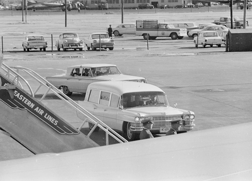 President JFK's casket is transferred to Air Force One at Dallas Love Field (01).jpg