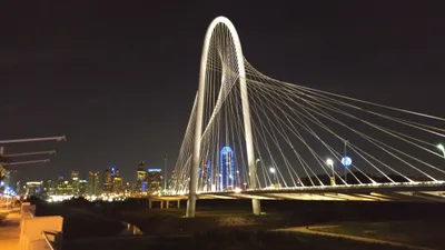 Puente Margaret Hunt Hill de Noche