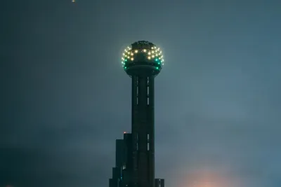 Reunion Tower de Noche