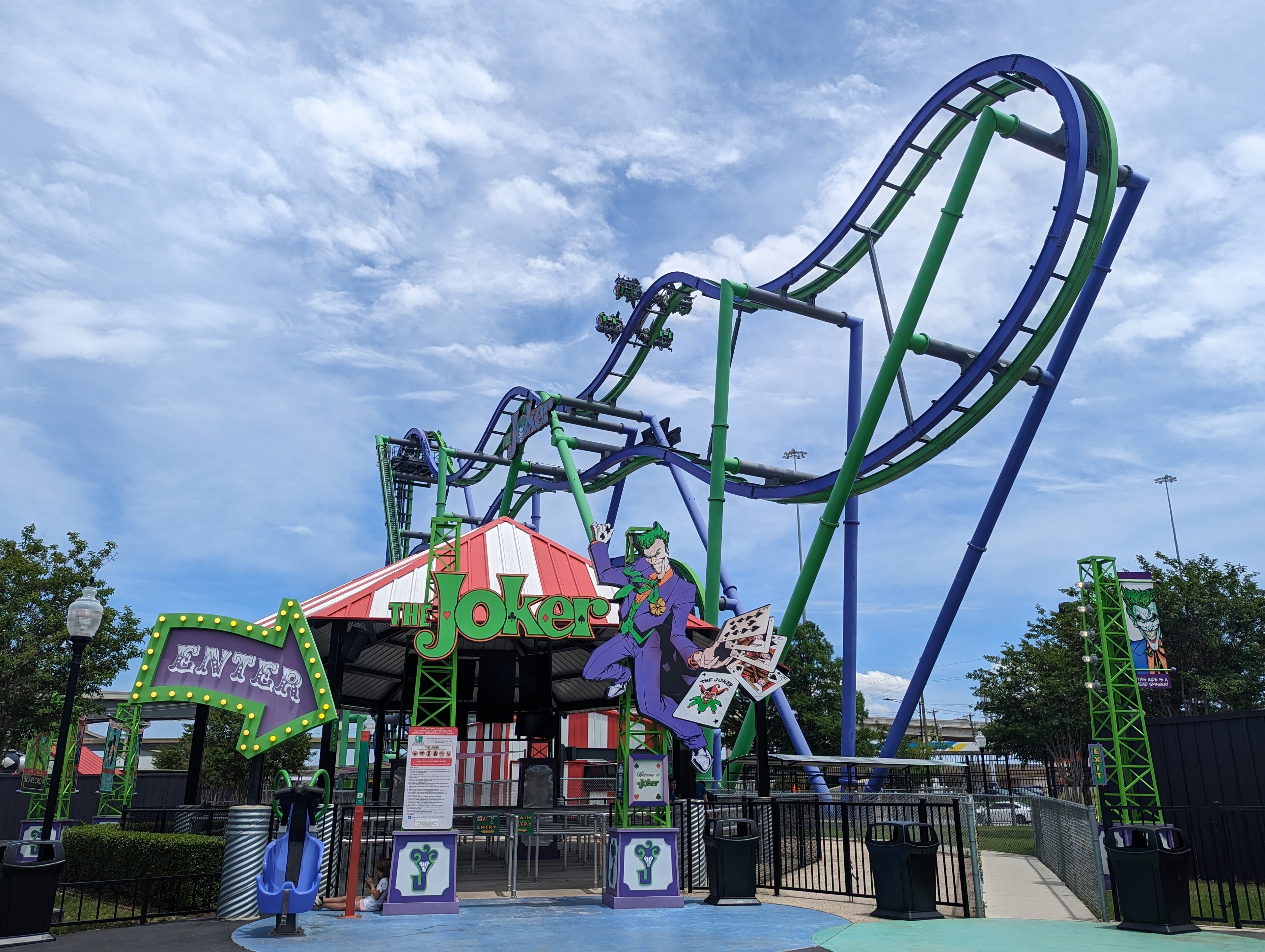 Joker (Six Flags Over Texas) 1.jpg
