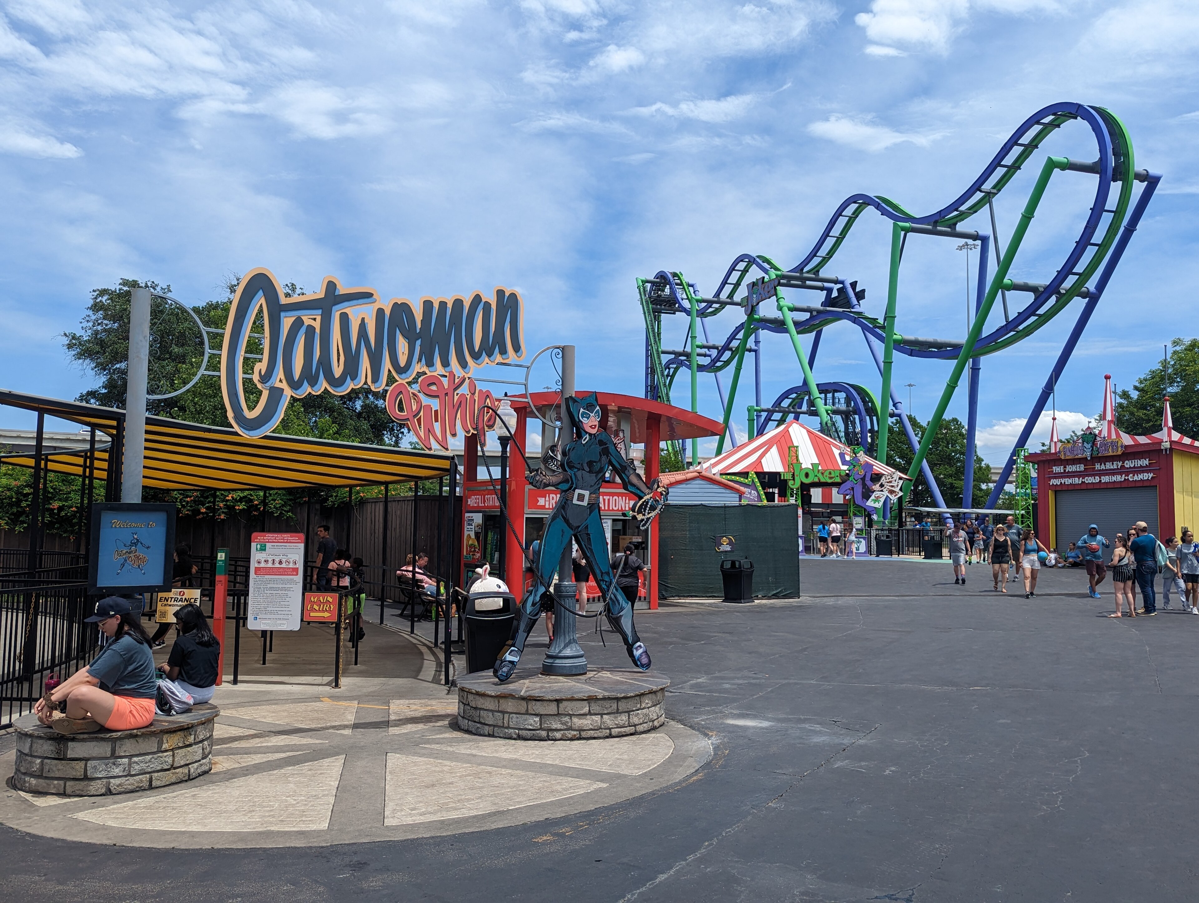 Catwoman Whip (Six Flags Over Texas) 1.jpg