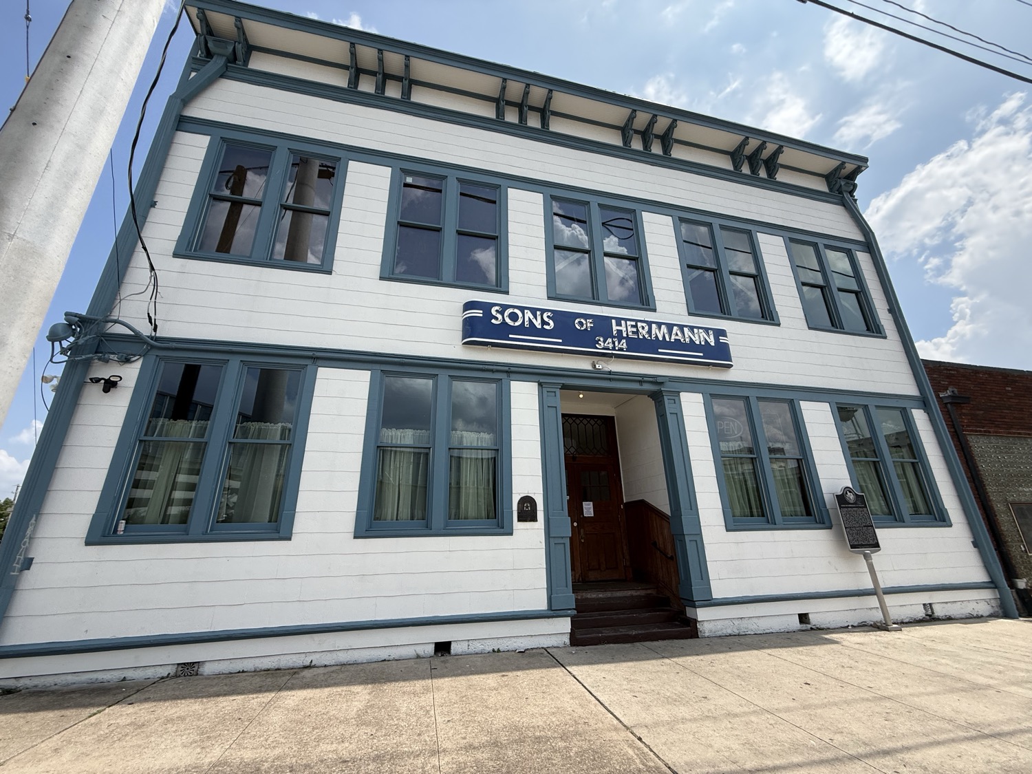 Sons of Hermann Hall — facade (3414 Elm)