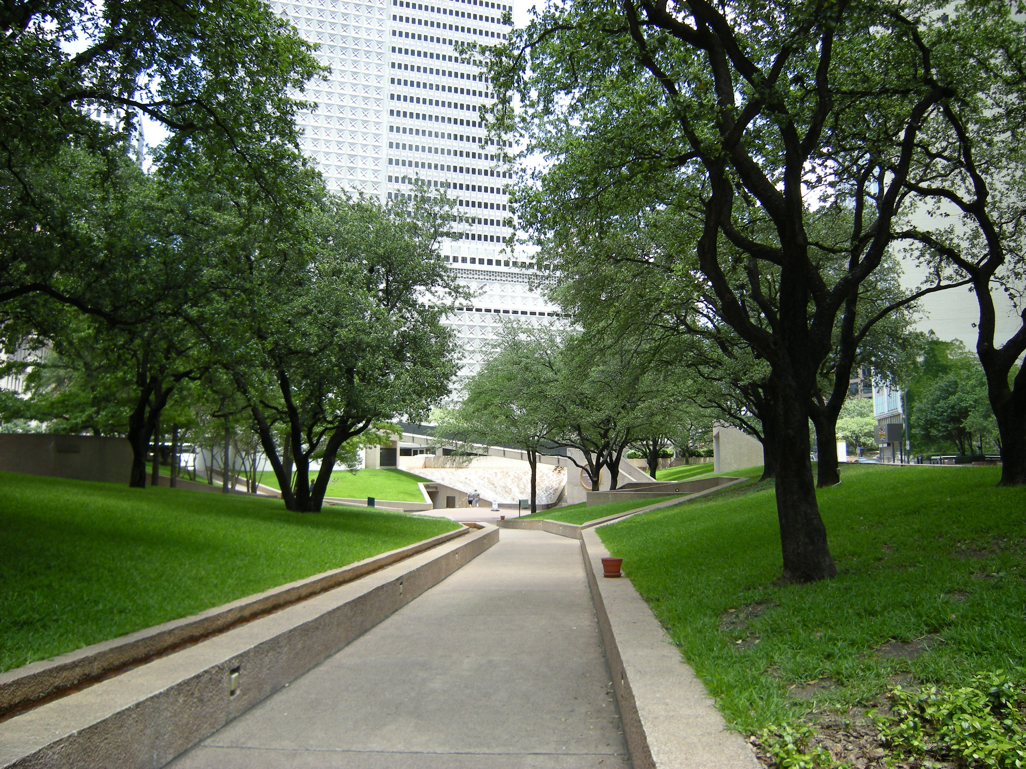 Dallas Thanks-Giving Square 01.jpg